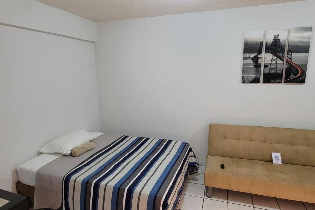 Habitacion Tipo Hotel Centrico 3 Camas, Cocina,Wifi E Ciudad Valles Exteriör bild